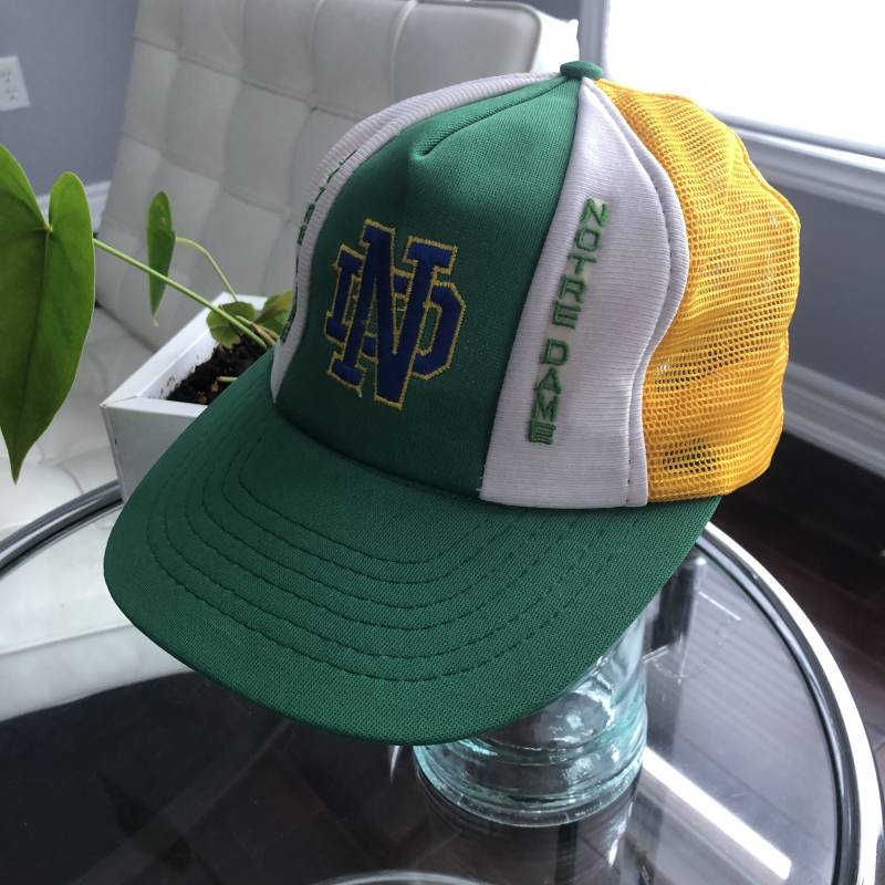 Vintage Notre Dame Hut von TimeBanditShop