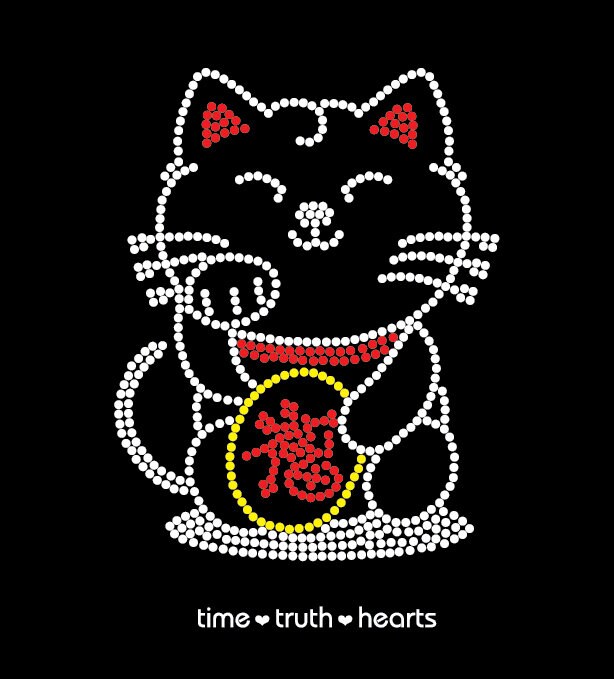 Lucky Cat | 5, 8 "x 7, 5" in Gelb, Rot Und Klar Strass-T-Shirt, Tank Top Oder Hoodie - Kostenloser Versand Den Usa Lucky Cat | 5, 8 "x 7, 5" in Gelb, Rot Und Klar Strass-T-Shirt, Tank Top Oder Hoodie - Kostenloser Versand Den Usa von TimeTruthHeartsNet