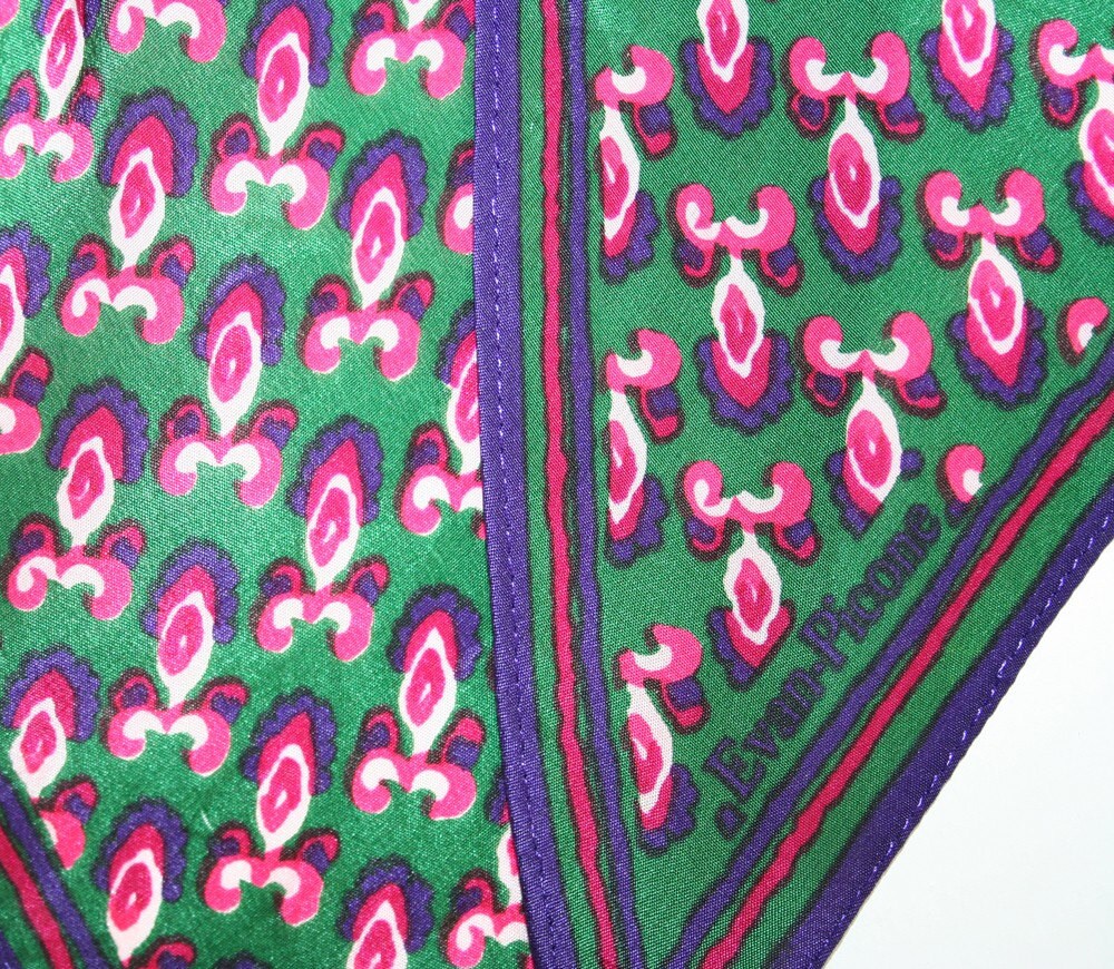 Evan Picone Vintage Schal. Flügelspitze Schal, Dünnen Verziert, Juwel Ton Grüner Magenta Violettschal Evan Picone Vintage Schal. Flügelspitze Schal, Dünnen Verziert, Juwel Ton Grüner Magenta Violettschal von TimeValley