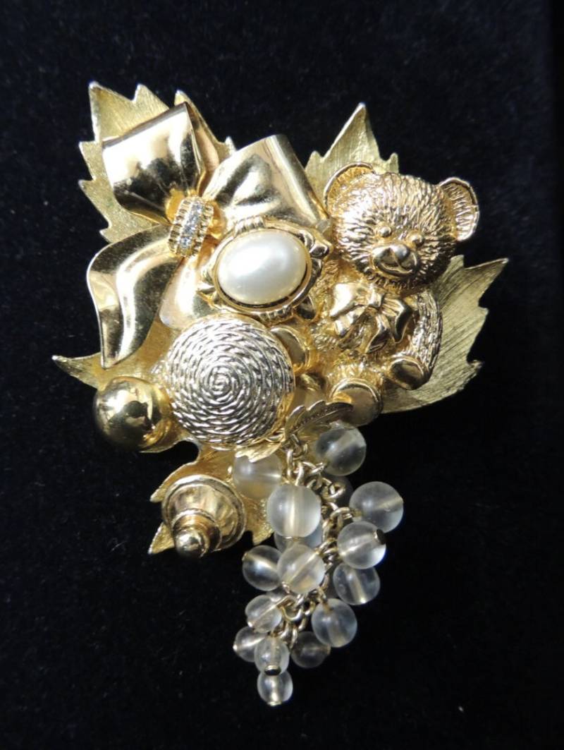 Handgemachte Jahrgang 1980 Goldtone Multi Teil Dreidimensionale Brosche Mamselle Blattbasis von TimeWarpLLC