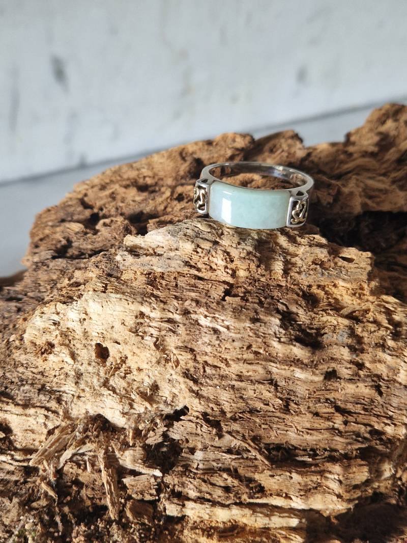 Vintage Jade, Sterling Silber Und 14K Gold Ring von TimelesTreasureTrove
