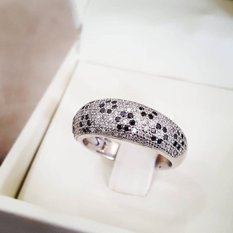 Diamant Blumen Ring 14K Gold Pave Cluster Ring von TimelessJewelryStudi