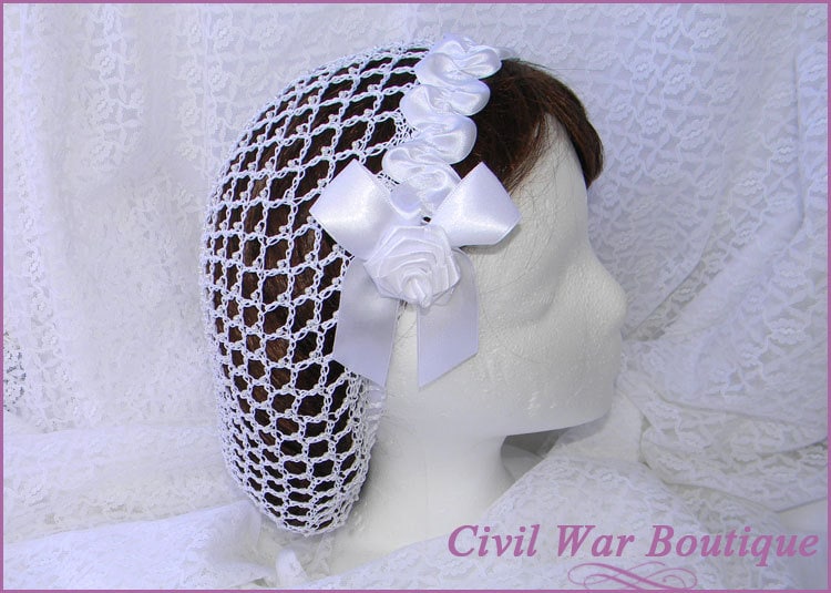 Brauthochzeit 1800's Weiß Mit Perlen Und Rosen Haarnetz Handmade 100% Baumwolle Brauthochzeit 1800's Weiß Mit Perlen Und Rosen Haarnetz Handmade 100% Baumwolle von TimelessTreasuresB