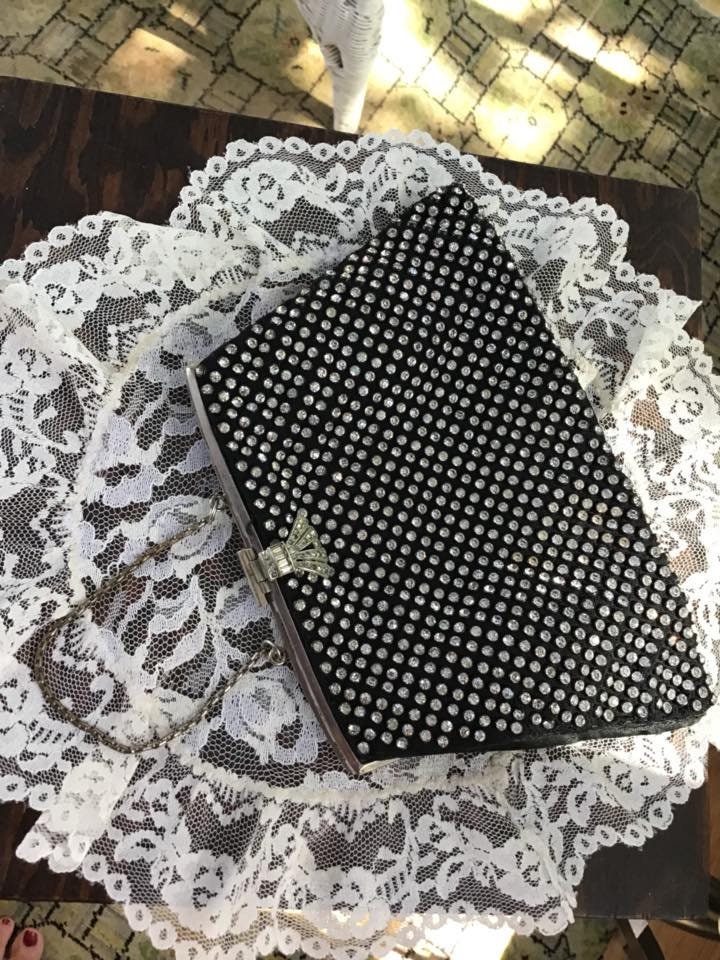 Jahrgang 1920S 1930S Abend Tasche Clutch Art-Deco-Flapper Stil Dunkel Schwarz Satin Mit Seidenfutter Klar Funkelnden Strasssteinen Besetzt von TimelessTreasuresVCB