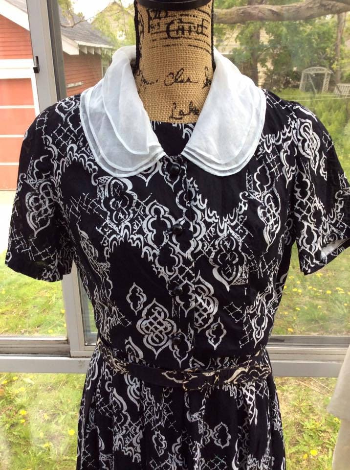 Jahrgang 1950S 1960S Kleid Jacke/Über Bluse 2 Stück Ensemble A Gloria Swanson Mode Von Puritaner Für Immer Jung Schwarz Und Weiß von TimelessTreasuresVCB