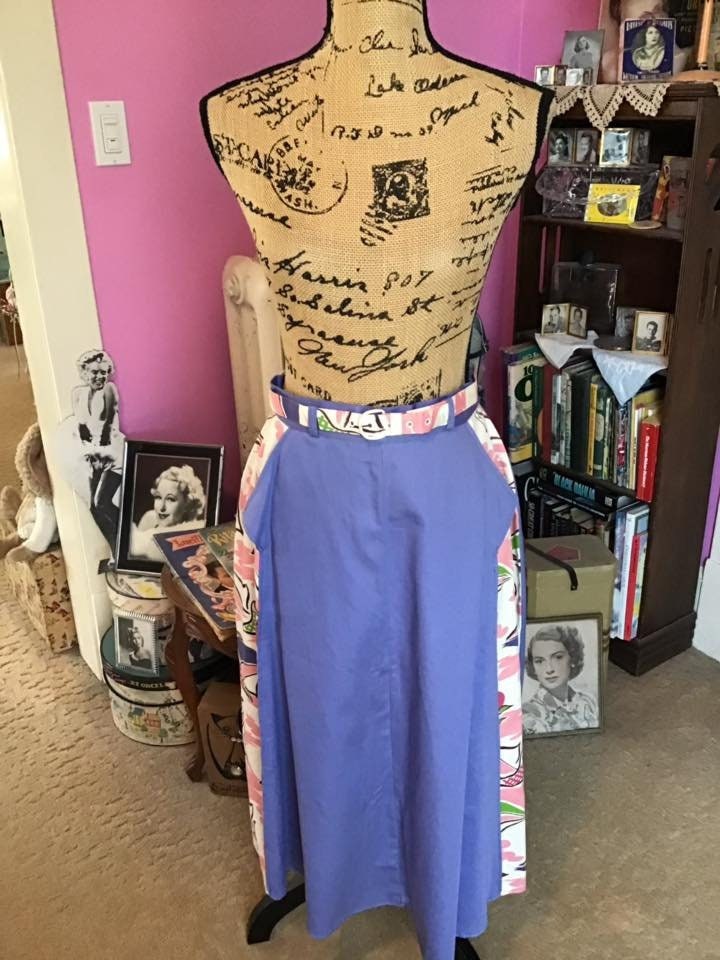 Oldtimer 1970 Es Skirt Sportswear Shop Aldens Comes With Original Belt Two Pockets Light Blue Patterned Side Panels von TimelessTreasuresVCB