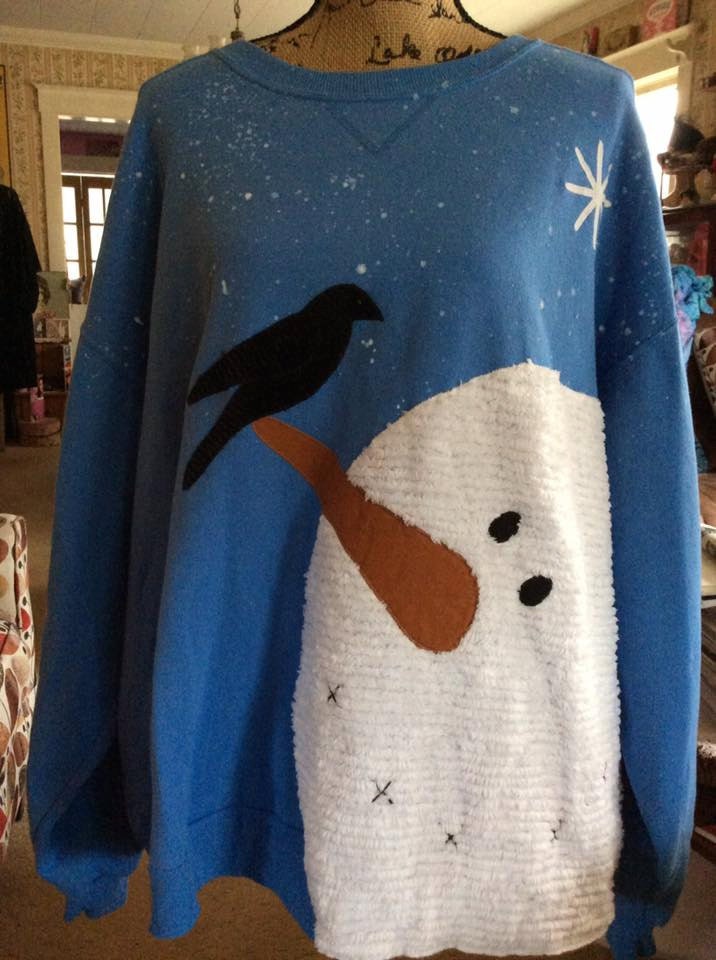 Sweatshirt Von Hand Verziert Chenille Schneemann Mit Schwarzem Vogel Auf Seiner Karotte Nase Jerzees Marke | Beispiel Zeigen Größe Xxl von TimelessTreasuresVCB