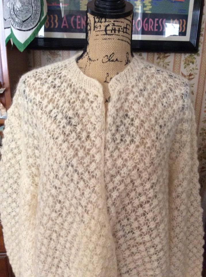 Vintage 1950S 1960S Pulli Weiß Erscheint Hand Keine Knöpfe Oder Schließung von TimelessTreasuresVCB