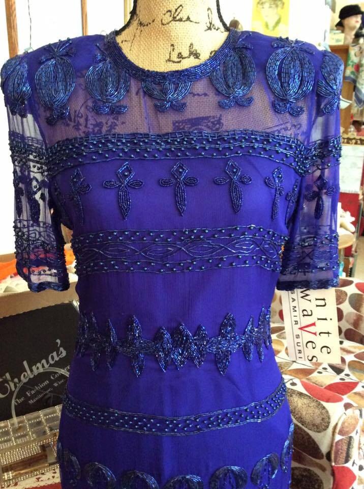 Vintage 1980Er Kleid Fast Original Stichwörter Blau Perlen Pailletten Handgewebter Reiner Seide Garn Nite Wellen Von Samir Suri Inc-Label von TimelessTreasuresVCB