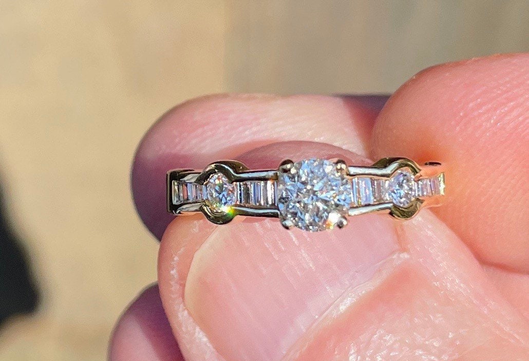 Damen Diamant Ring von TimelyJewelryDesigns
