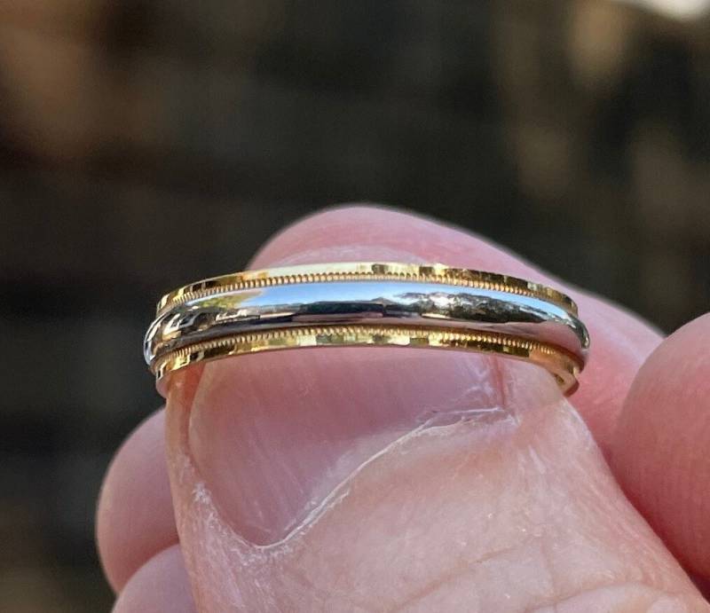 Trauring Aus Platin Und 18Kt von TimelyJewelryDesigns