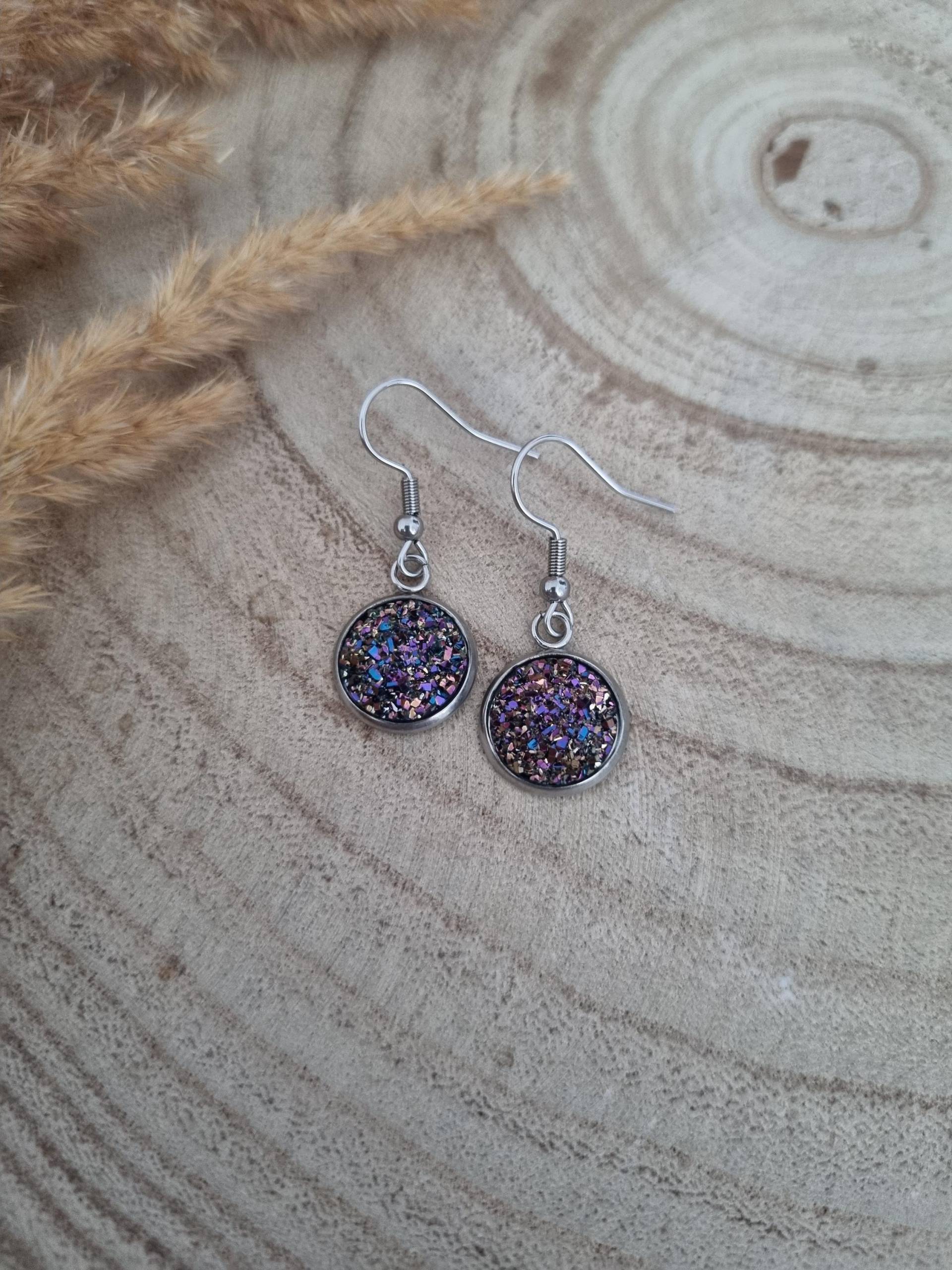 Hängeohrringe "Eiskristalle" Mit Versch. Steinchen in 12mm - Silberne Fassung Aus Edelstahl // Glitzer Cabochons Verschiedenen Farben von TimetoShinebyAnnaDE