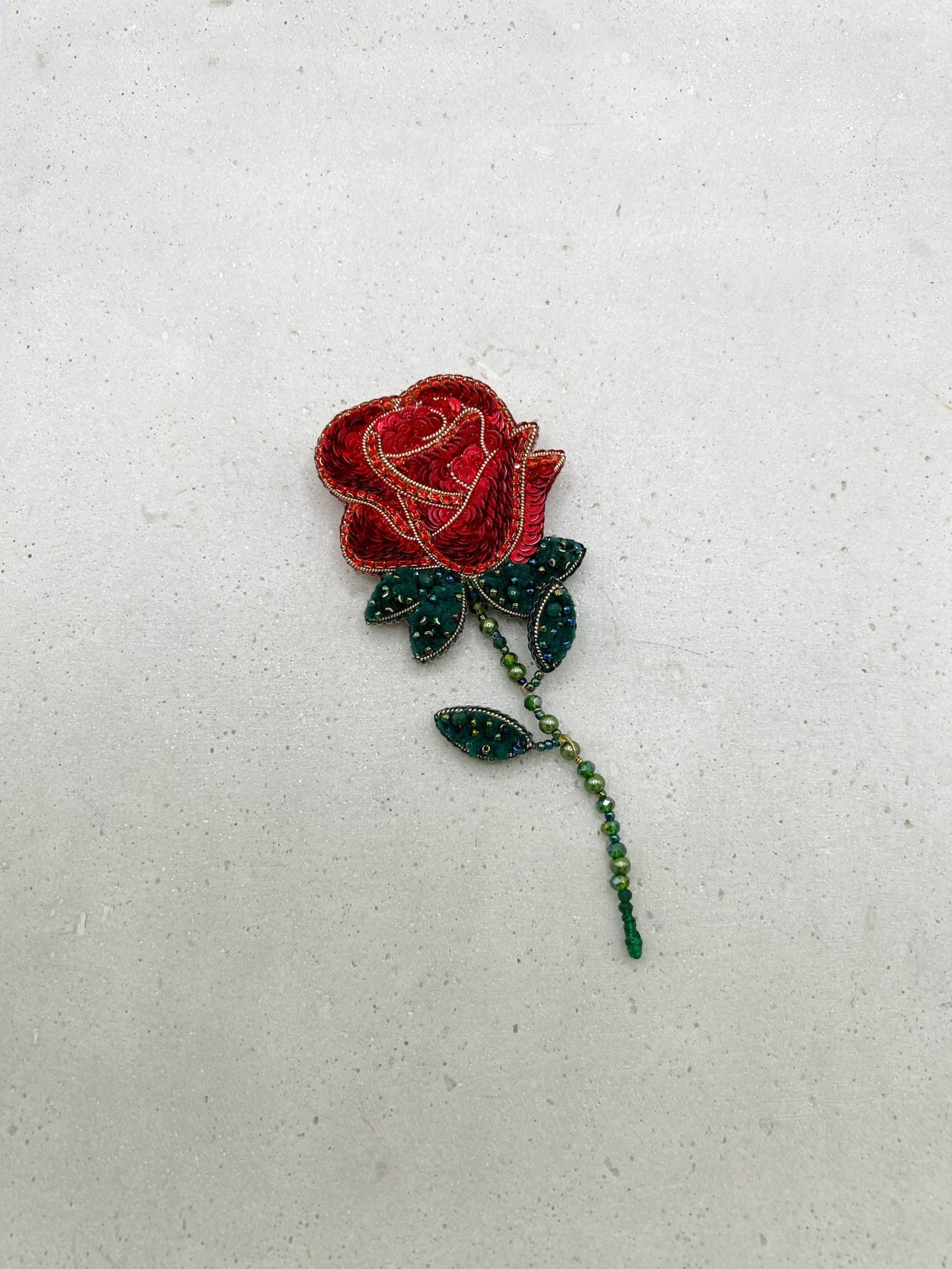 Handbestickte Brosche, Blumen Broschen, Stickerei Perlen, Pins Rose, Embroidery Brooches, Handmade Flower Brooches Handbestickte Brosche, Blumen Broschen, Stickerei Perlen, Pins Rose, Embroidery Brooches, Handmade Flower Brooches von TinArtbytina
