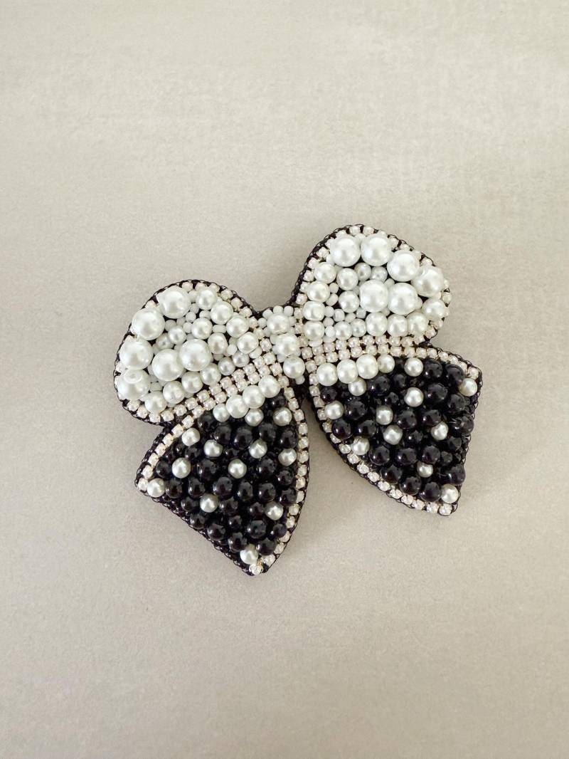 Handgemachte Gestickte Schleifen-Brosche Perlen-Anstecknadel von TinArtbytina