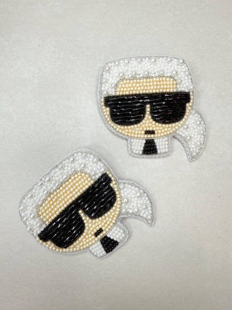 Handgestickte Karl Lagerfeld Brosche Perlen Designer Anstecknadel von TinArtbytina