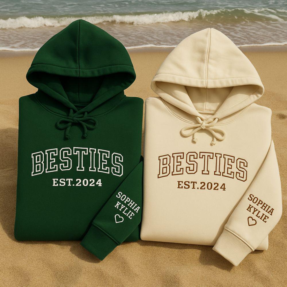 Personalisierter Besties Hoodie Mit Namen Auf Dem Ärmel Und Est Jahr - Passender Bestickter Personalisiertes Geschenk Für Den Besten Freund Personalisierter Besties Hoodie Mit Namen Auf Dem Ärmel Und Est Jahr - Passender Bestickter Personalisiertes Geschenk Für Den Besten Freund von TinaEmbroideryDesign