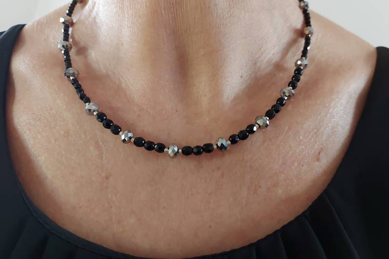 Funkelnde Halskette Aus Glasschliffperlen Schwarz/Silber, Handgemachtes Unikat von TinaMineDesign