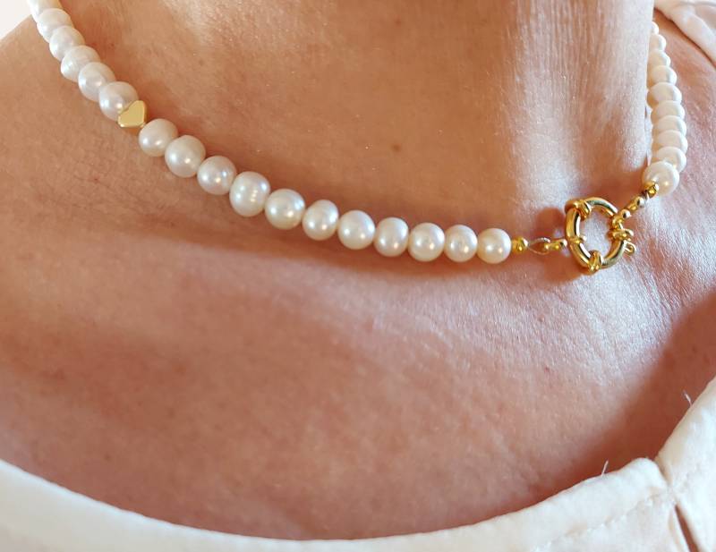 Handgemachte Süßwasser Perlenkette Mit Vergoldetem Federverschluss Und Herz, Unikat, Selbst Entworfen Handgemacht Von Tina von TinaMineDesign