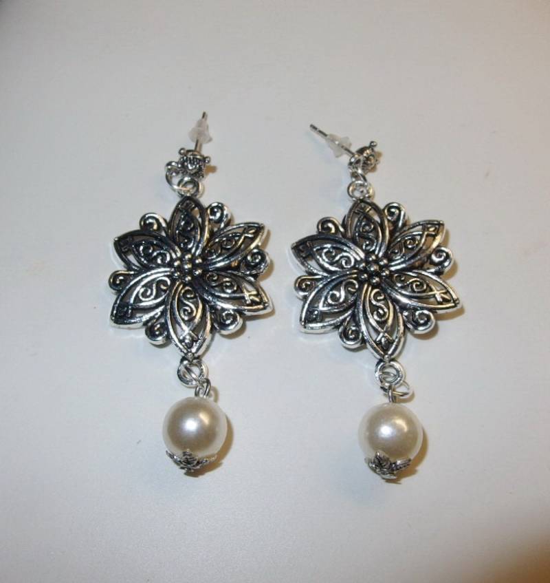 Mittelalter - Ohrringe in Silber Mit Perle von TinaTwinklestars1