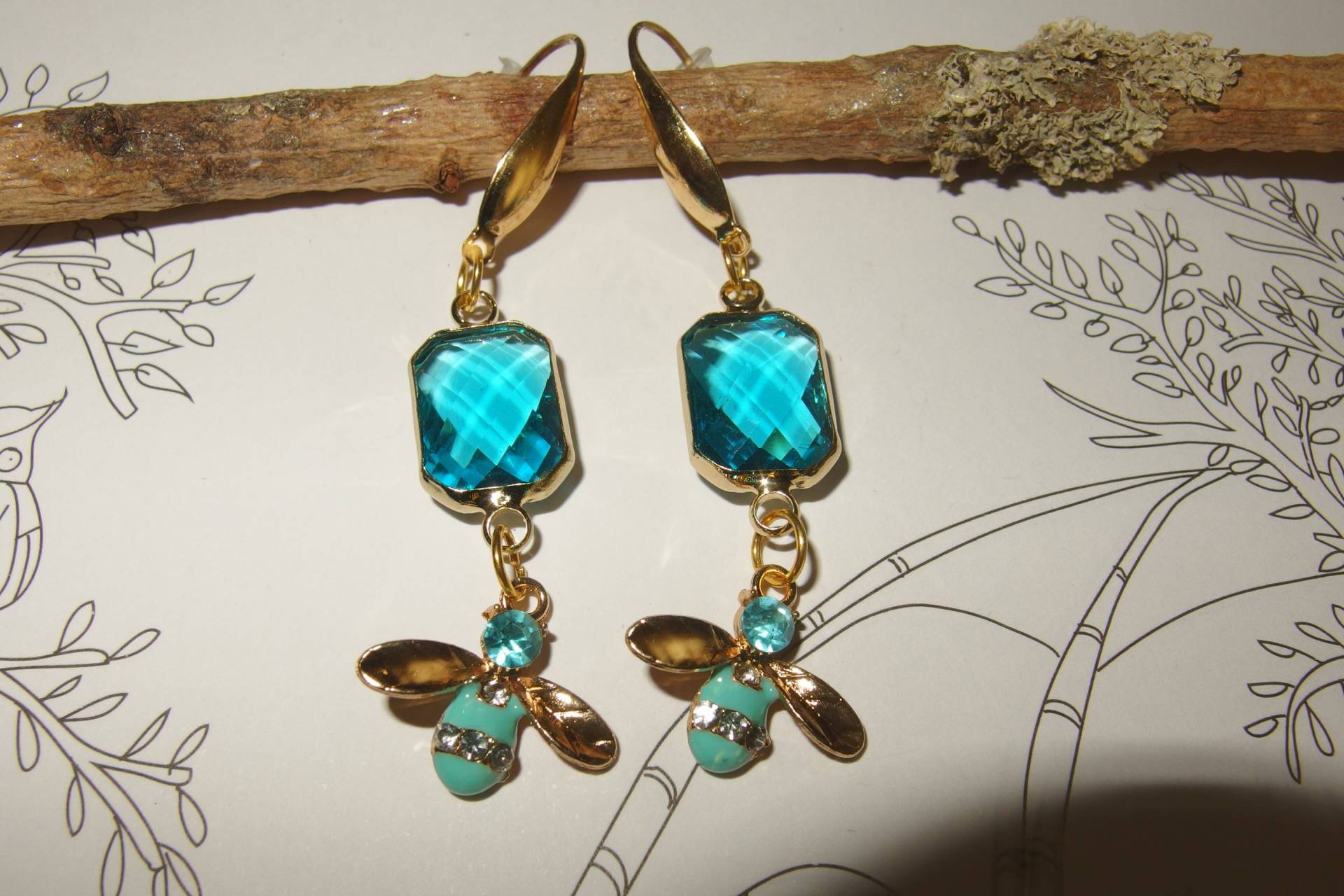 Ohrring Trifft Auf Biene von TinaTwinklestars1