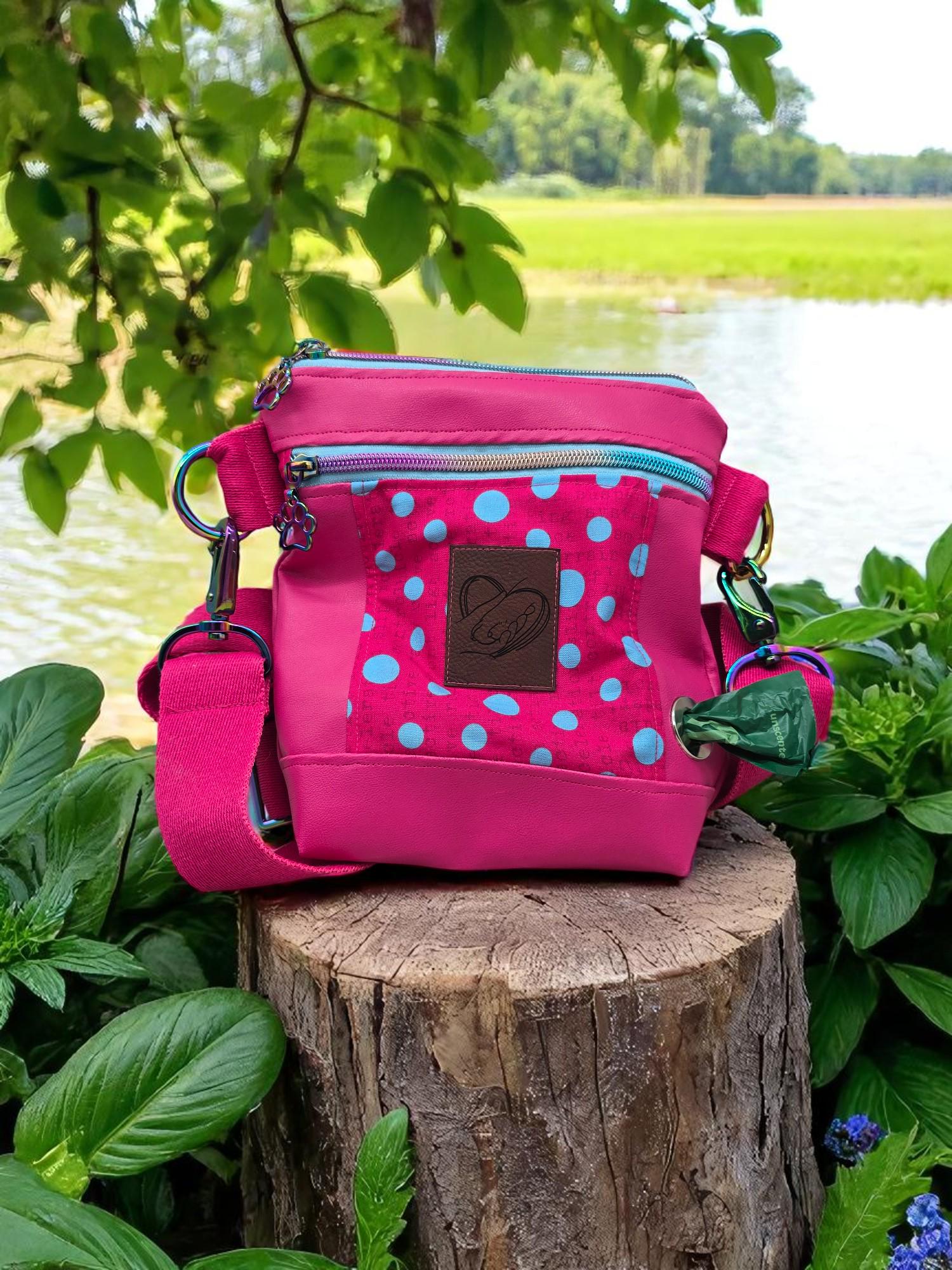 Gassitasche, Hundetasche, Umhängetasche, Kotbeutel, Leckerlitasche, Personalisierbar Gassitasche, Hundetasche, Umhängetasche, Kotbeutel, Leckerlitasche, Personalisierbar von Tinaehtshop