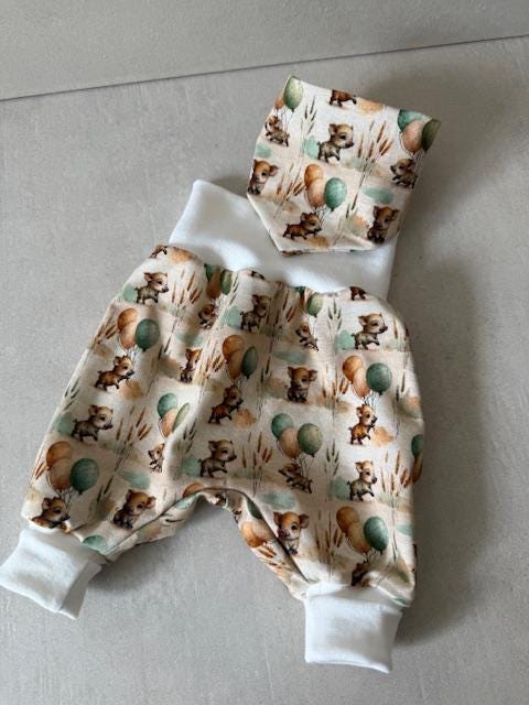 Bauernhof Baby Kleinkind Pumphose/Mitwachshose Und Tuch Schweinchen von TinasDesignertraeume