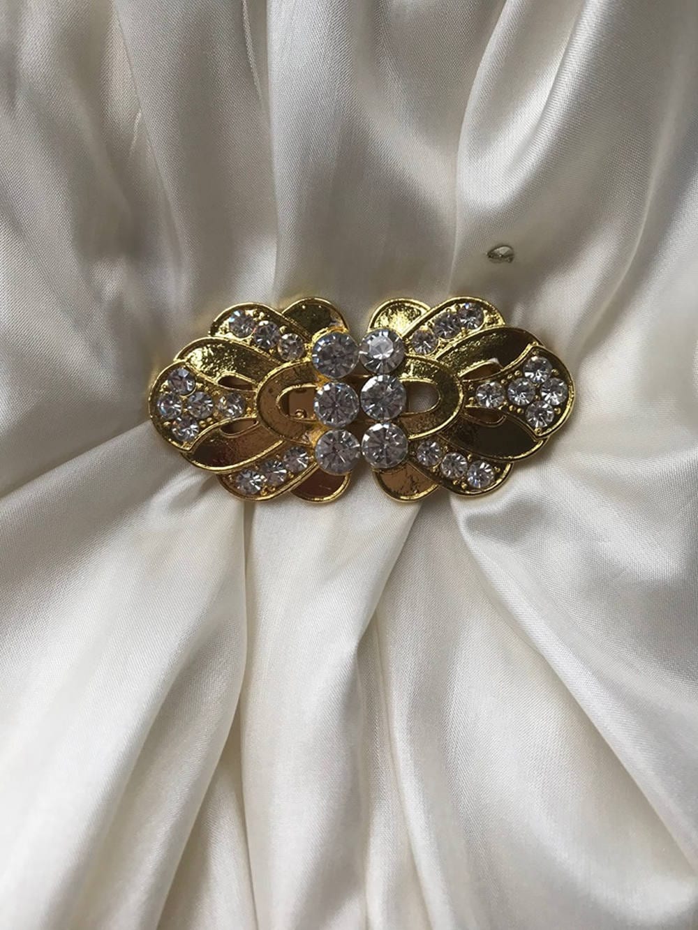 Classiclip Cardigan Clip Brosche Regal in Gold Oder Silber von TinasPrettyPinkToes