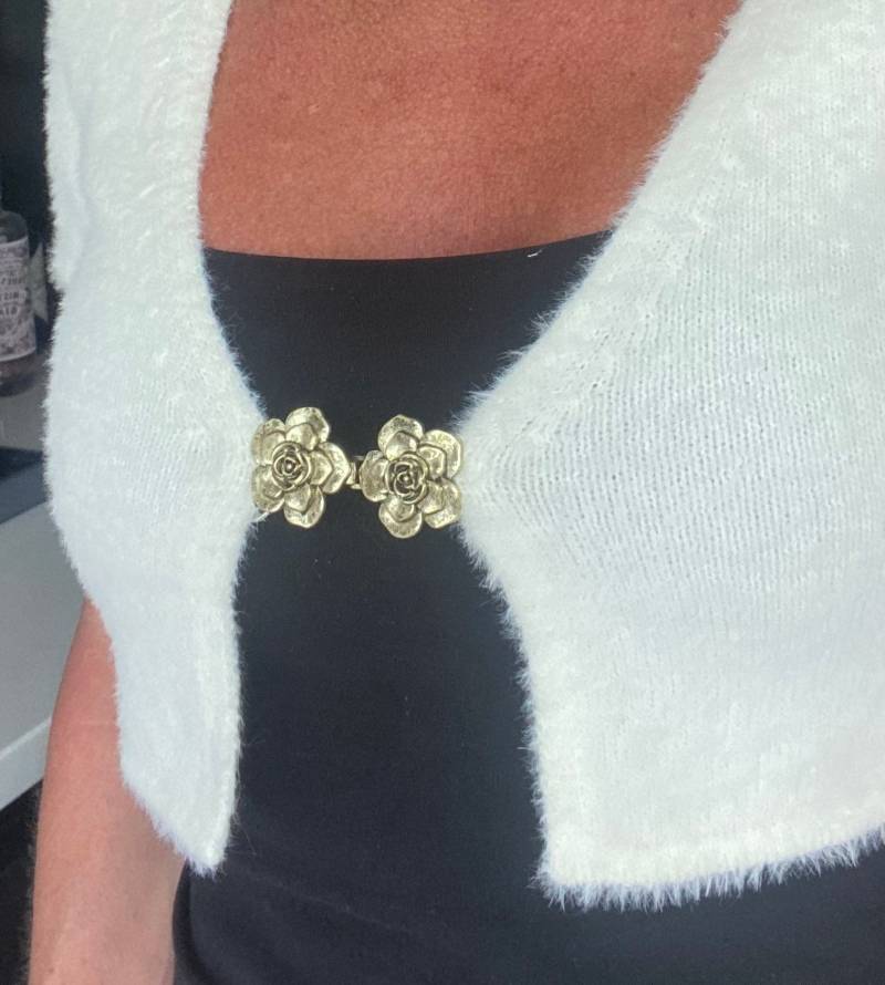 Classiclip Cardigan Clip Brosche Rose in Antik Silber, Gold Oder Bronze von TinasPrettyPinkToes