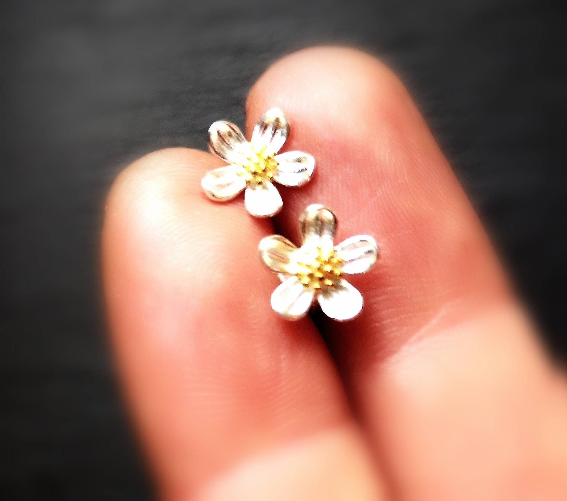 1 Paar Ohrstecker, Blümchen, Silber-Gold von TinasSchmucktruheCOM