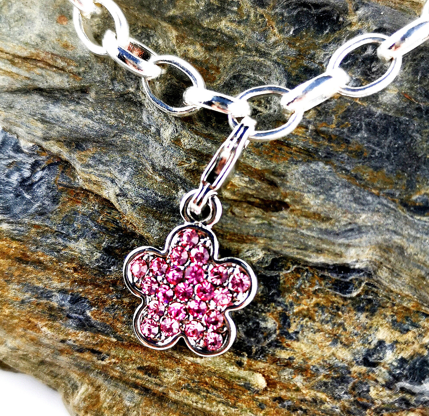 Anhänger, Blume, Strass, Strassanhänger von TinasSchmucktruheCOM