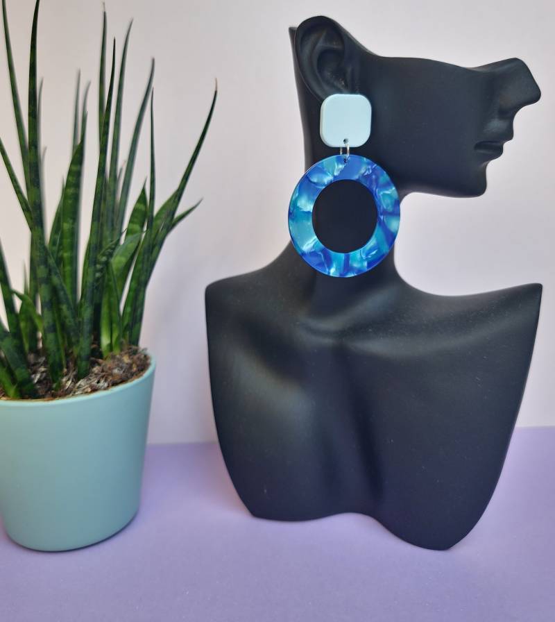 Clementine | Kreisförmige Häbgeohrringe Geschenk Bohostyle Resin Marble Look Edelstahl Hängeohrring Ostern Frühling Urlaub von TinasTrading