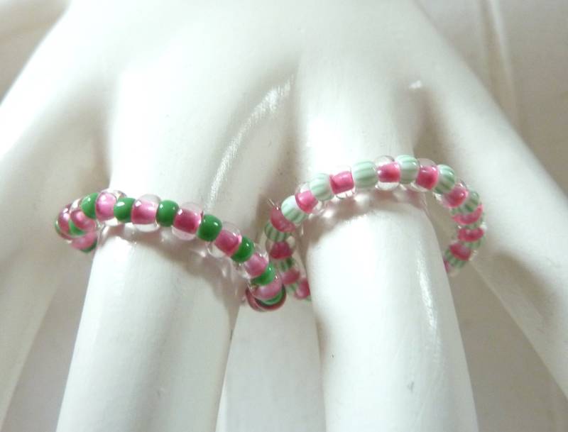 Ring Rocailles Pink Grün Farbe Zur Auswahl Glasperlen Elastisch von TinasWunderArt