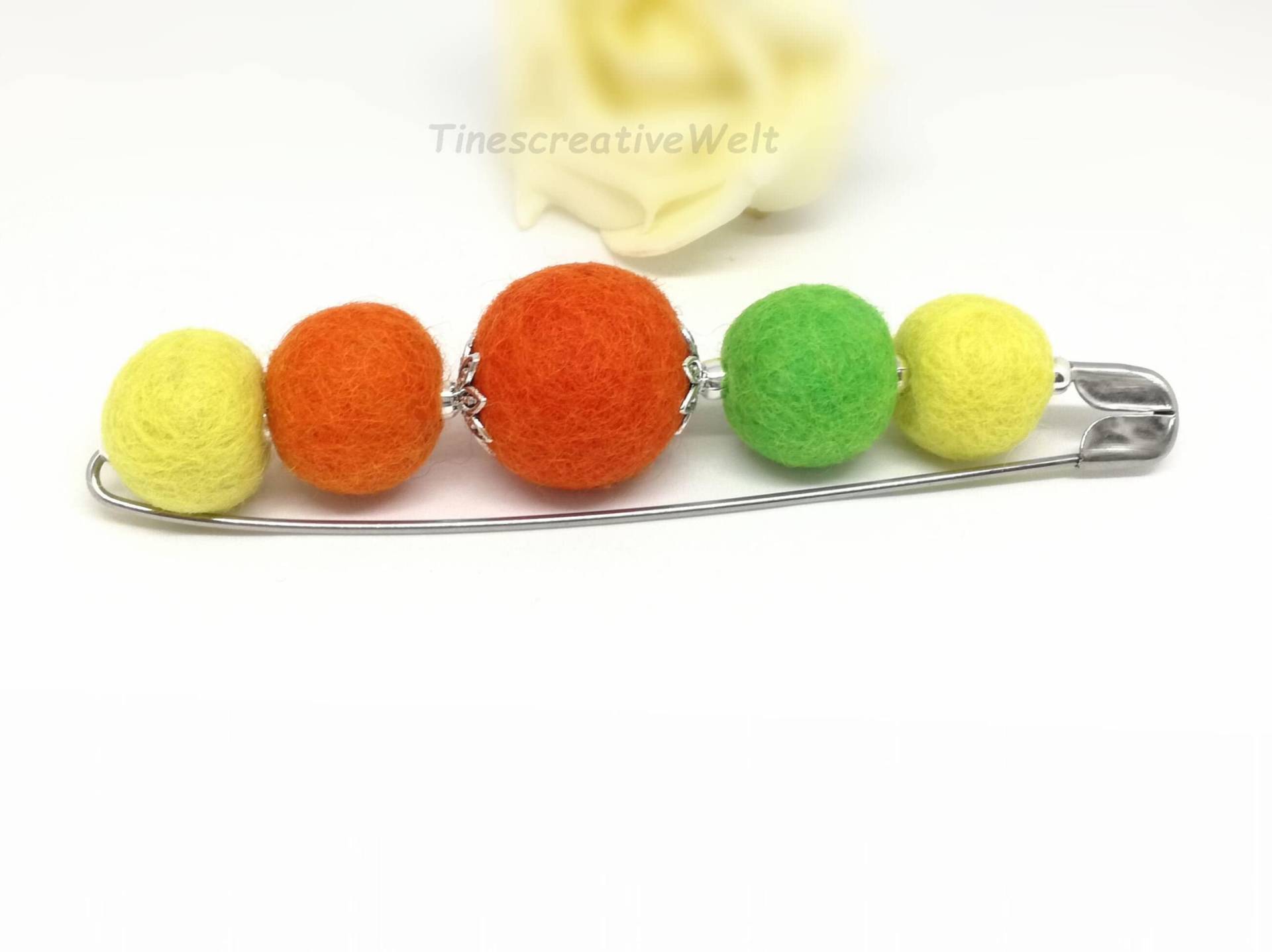 Anstecknadel Mit Filzkugeln, Geschenk Für Frauen von TinescreativeWelt