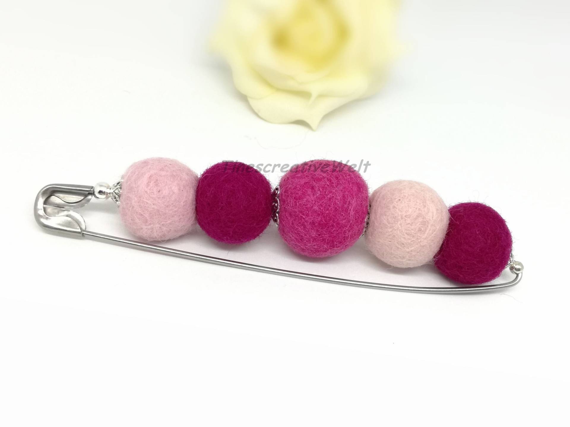 Anstecknadel Mit Filzkugeln, Geschenk Für Frauen von TinescreativeWelt
