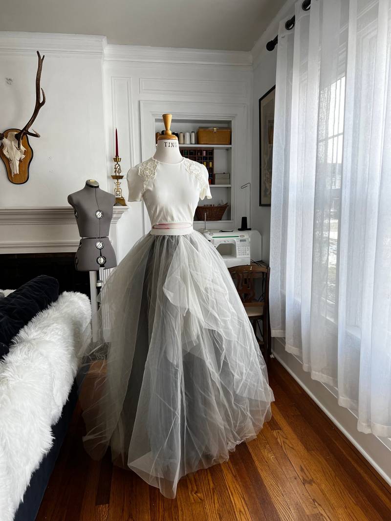 Brooklyn-Hellgrauer Hochzeitsrock/ Hochzeitskleid -Ready To Wear Brooklyn-Hellgrauer Hochzeitsrock/ Hochzeitskleid -Ready To Wear von TingBridalUS