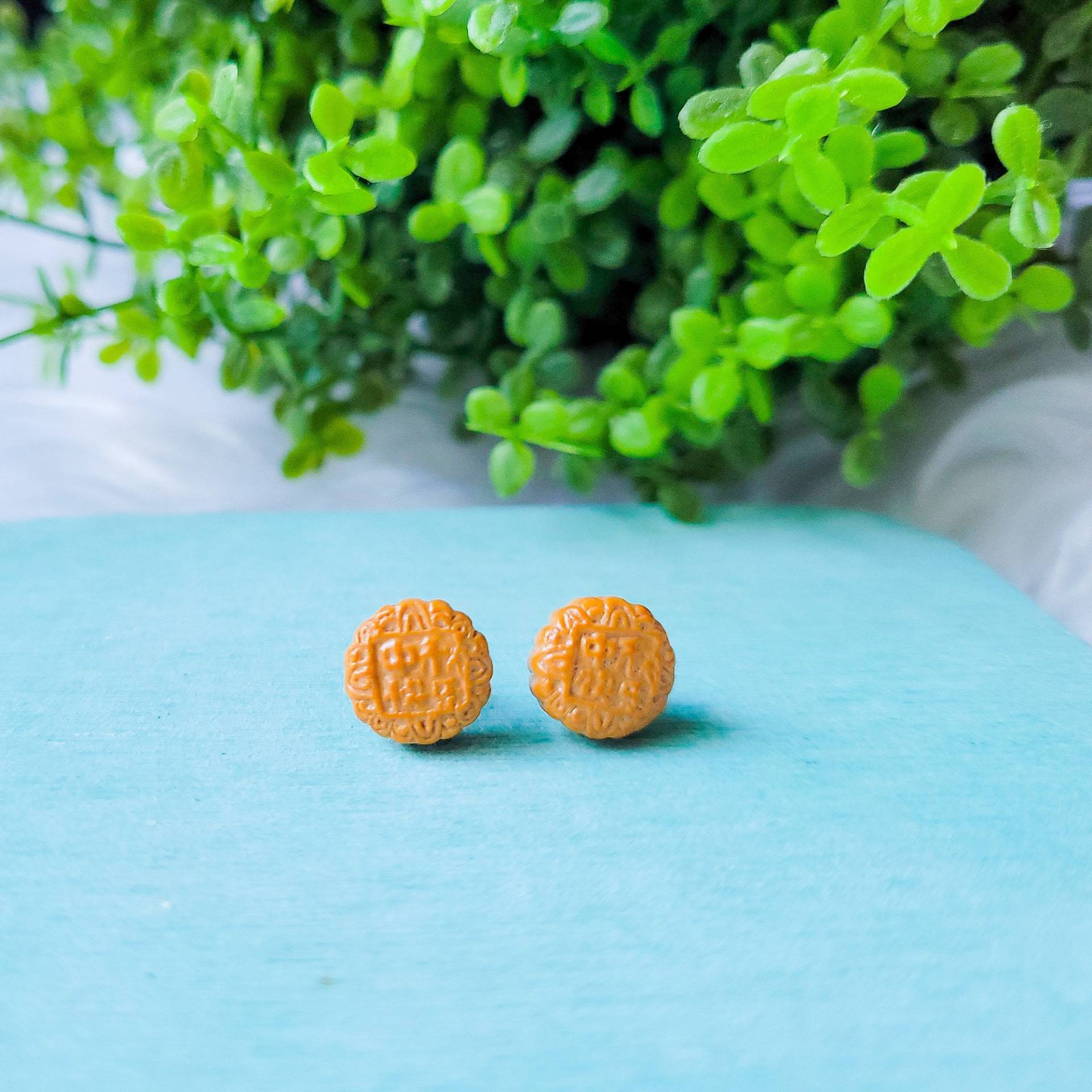 Mondkuchen Ohrstecker Mondkuchen Ohrstecker von TingCorner