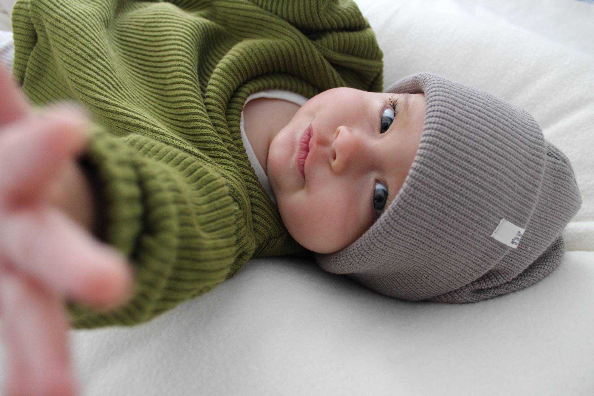 Babybeanie Taupe | Babymütze Braungrau Kinderbeanie Kindermütze Handgemacht Beanie Strick von TiniundToni