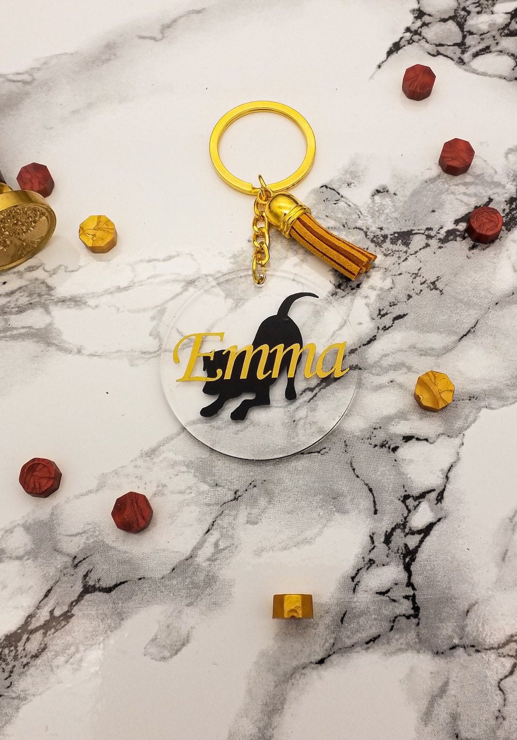 Personalisierbarer Schlüsselanhänger Mit Spielendem Hund | Tierliebhaber Hundebesitzer Personalisierbarer Schlüsselanhänger Mit Spielendem Hund | Tierliebhaber Hundebesitzer von TinkerAndCakeShop