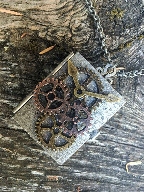 Anhänger Halskette Steampunk Fantasy Gothic Vampir Phantom Der Oper Shadow Box Medaillon Anhänger Halskette Steampunk Fantasy Gothic Vampir Phantom Der Oper Shadow Box Medaillon von TinkersDaughter2015