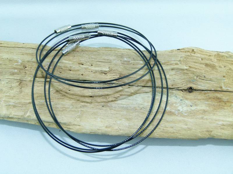 2 Schwarze Armreifen Aus Kunststoffummantelten Edelstahldraht Drehverschluß Kette 23 cm Länge 2 Schwarze Armreifen Aus Kunststoffummantelten Edelstahldraht Drehverschluß Kette 23 cm Länge von TinkyStarShop