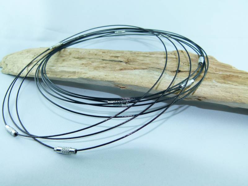 2 Schwarze Halsreifen Aus Kunststoffummantelten Edelstahldraht Drehverschluß Kette 46 cm Länge 2 Schwarze Halsreifen Aus Kunststoffummantelten Edelstahldraht Drehverschluß Kette 46 cm Länge von TinkyStarShop