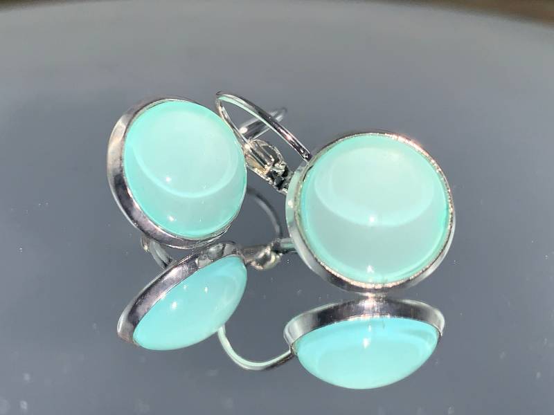 Hellblaue Cabochon Ohrhänger Ohrringe 12mm Hellblau Mit Brisur Cabochons Cabochon-Ohrhänger Geschenk von TinkyStarShop