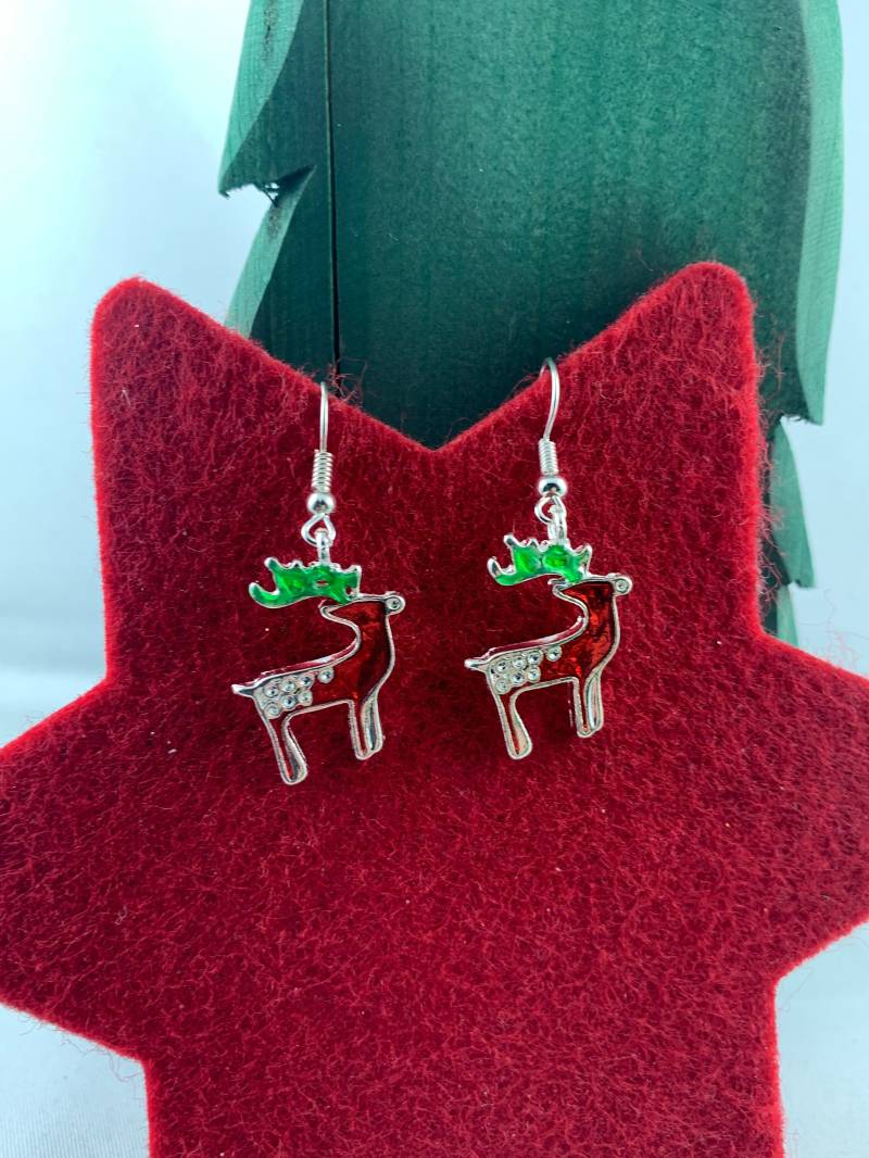 Kleine Rote Elche Als Ohrringe Weihnachten Weihnachtsohrringe Elchohrringe Rentier Rentierohrringe Rentiere von TinkyStarShop