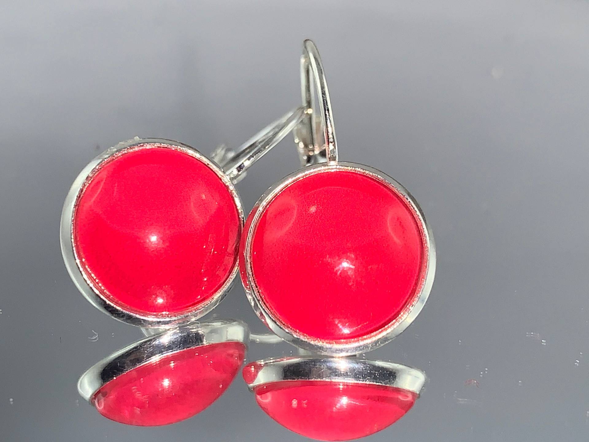 Rote Cabochon Ohrhänger Ohrringe 12mm Rot Mit Brisur Cabochons Cabochon-Ohrhänger Geschenk Rote Cabochon Ohrhänger Ohrringe 12mm Rot Mit Brisur Cabochons Cabochon-Ohrhänger Geschenk von TinkyStarShop