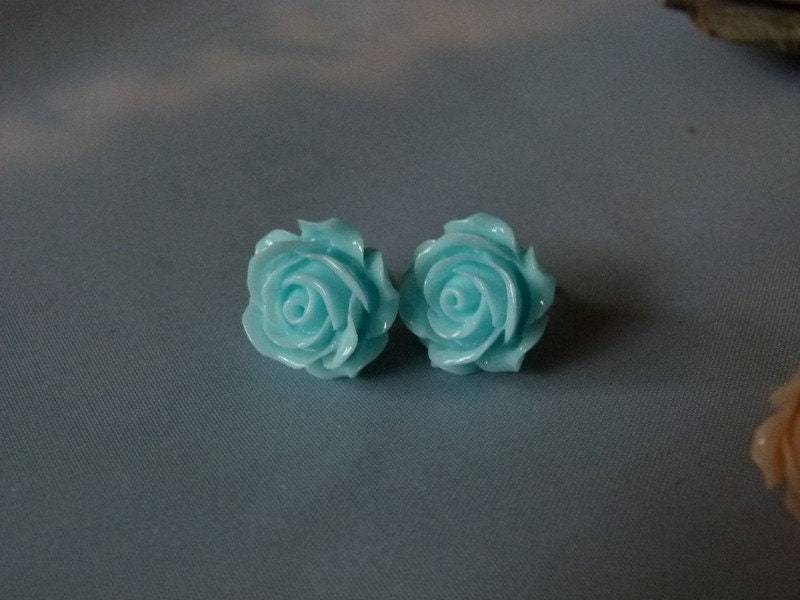 Vintage Ohrring "Blüte" Blumenohrstecker Rose Türkis Vintage Ohrring "Blüte" Blumenohrstecker Rose Türkis von TinkyStarShop