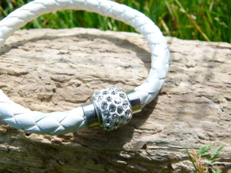 Weißes Armband - Leder Glitzer Magnetverschluß Weißes Armband - Leder Glitzer Magnetverschluß von TinkyStarShop