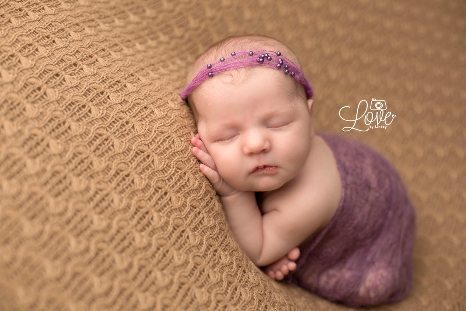 Lila Iris Mohair Und Perle Krawatte, Schöne Neugeborenen Foto Prop, Baby Prop Lila Iris Mohair Und Perle Krawatte, Schöne Neugeborenen Foto Prop, Baby Prop von TinyBlessingsBoutiqu