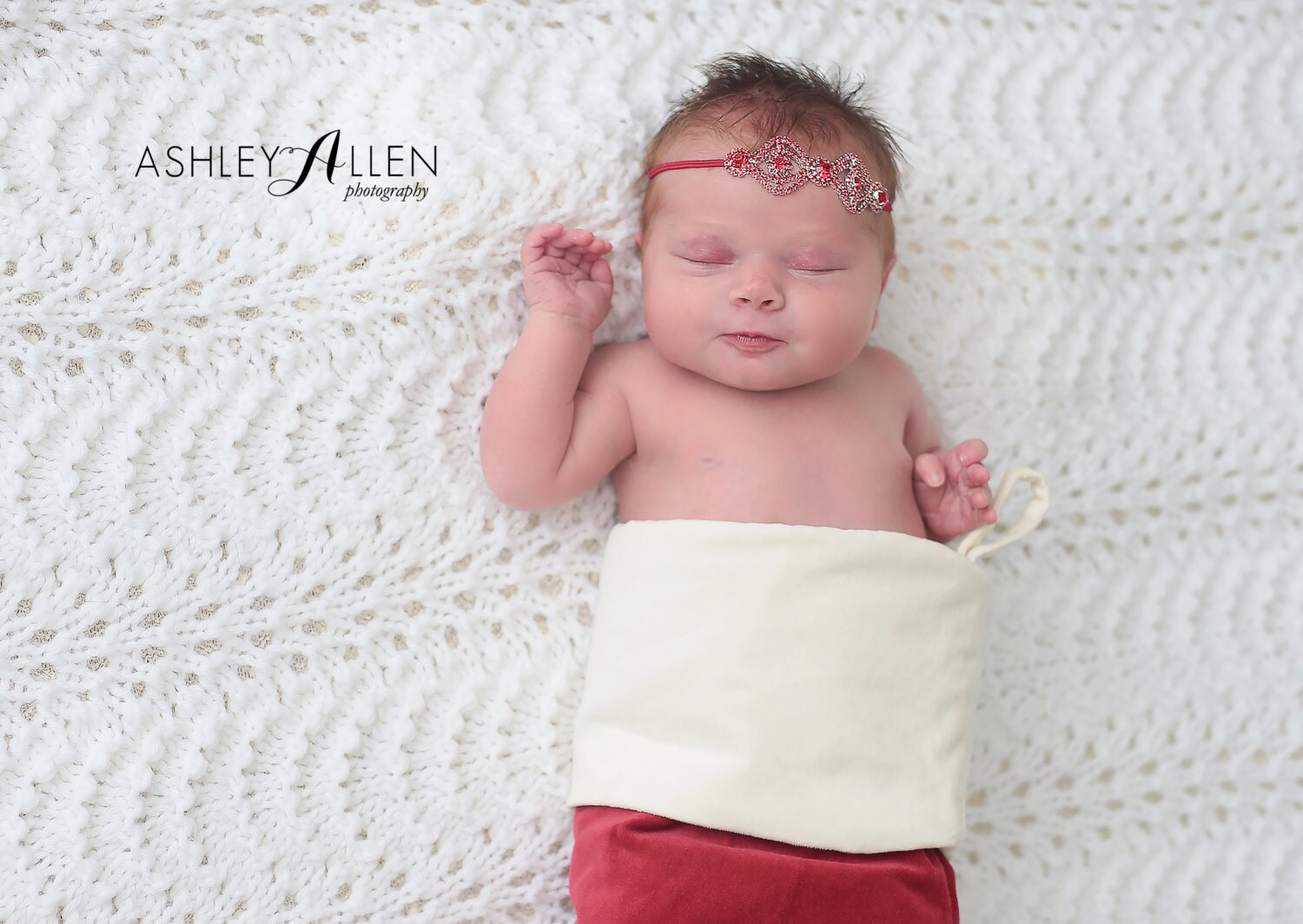 Rotes Strass Stirnband/Baby Mädchen Kristall Newborn Foto Prop Neugeborene von TinyBlessingsBoutiqu