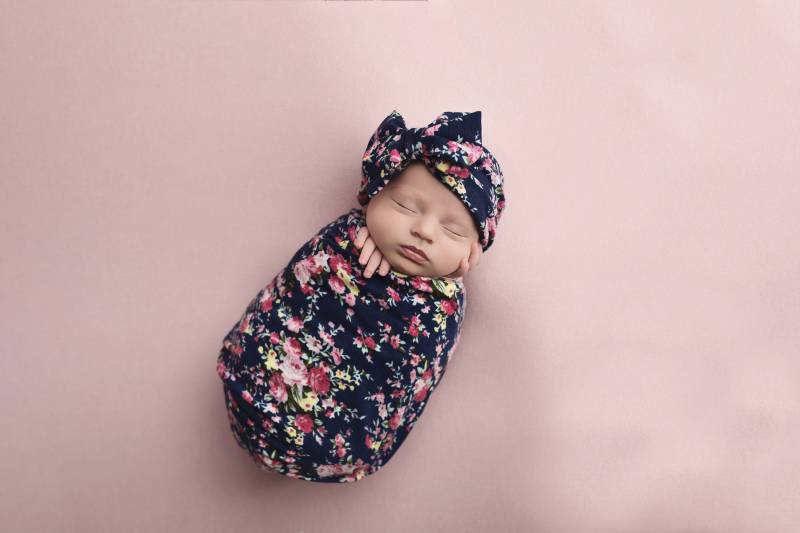 Stricken Swaddle Decke, Knot Stirnband, Stirnband Set, Pink Floral Babydecke, Swaddling Strickdecke, Weiche Stricken Swaddle Decke, Knot Stirnband, Stirnband Set, Pink Floral Babydecke, Swaddling Strickdecke, Weiche von TinyBlessingsBoutiqu