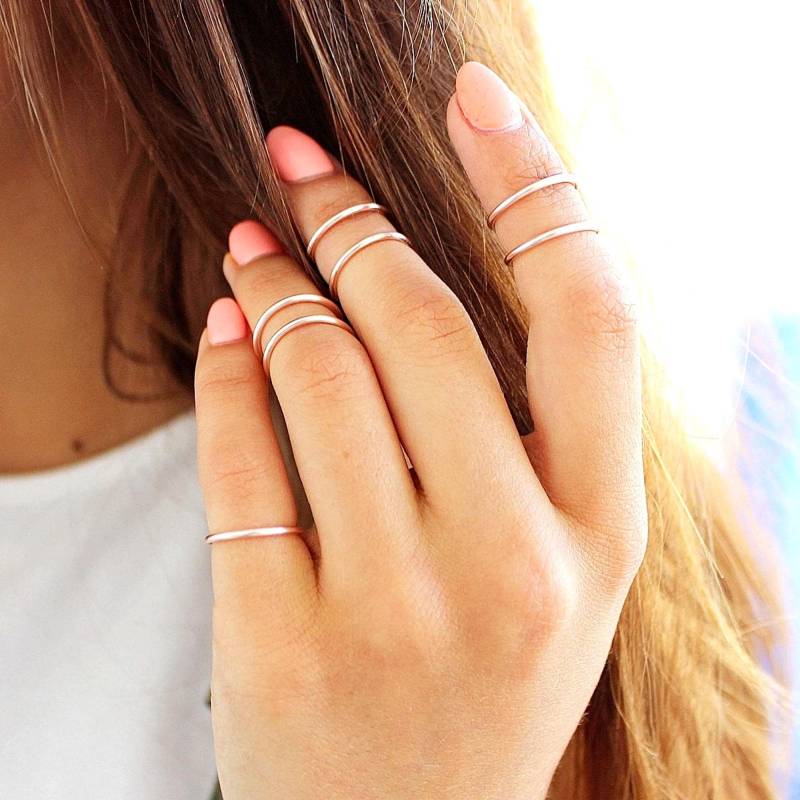 7 Rose Gold Midi Ringe, Knuckle Ring Set, Stapelringe, Ober Mutter Geschenk von TinyBoxJewelry